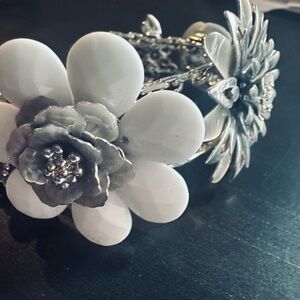 Floral White and Silver Bracelet